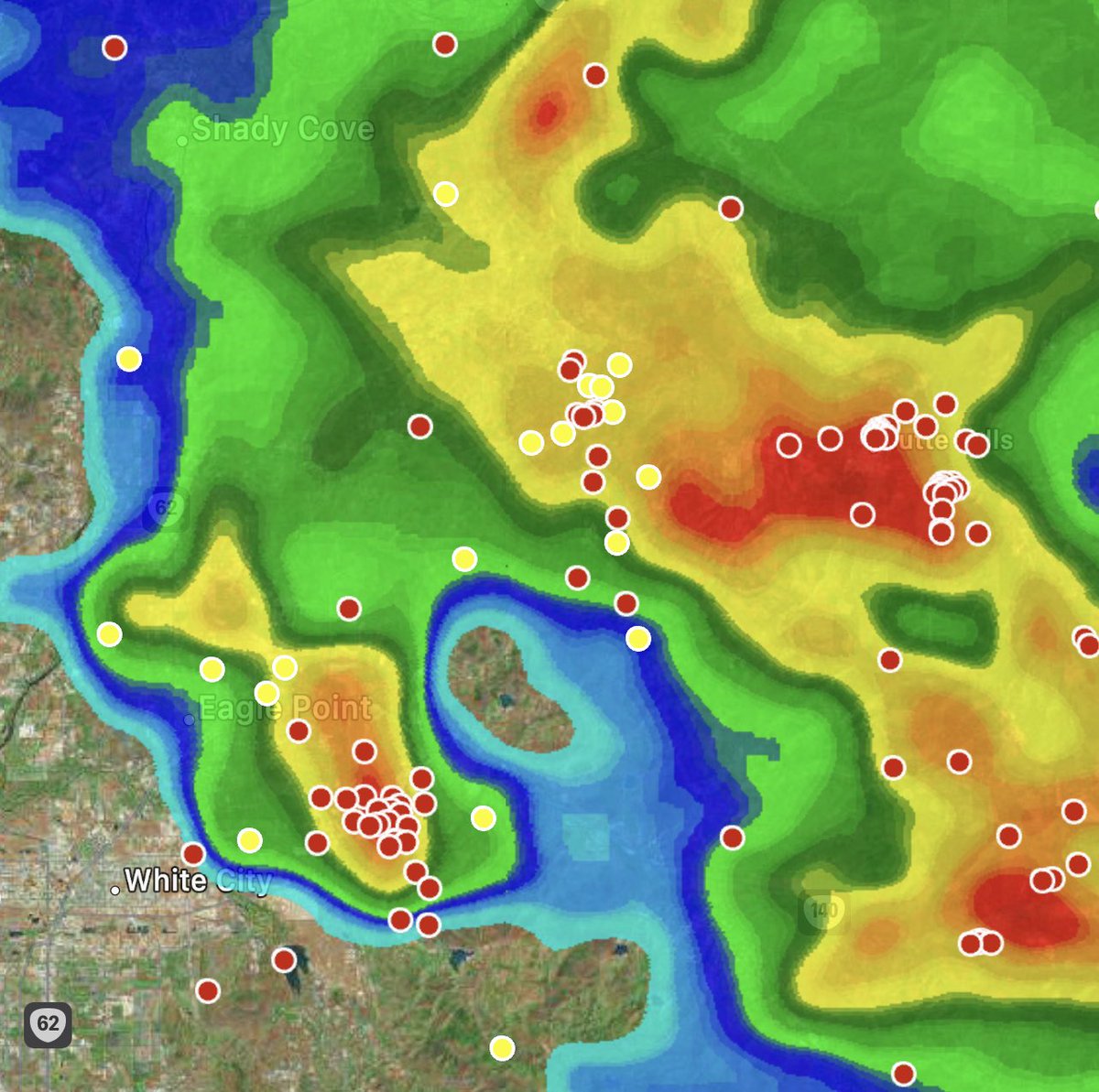 MedfordALERT's tweet photo. WX ALERT: #EaglePoint and #ButteFalls residents remain indoors. Strong and potentially dangerous storm cells are approaching. Numerous lighting strikes. https://t.co/aNAos6EP04