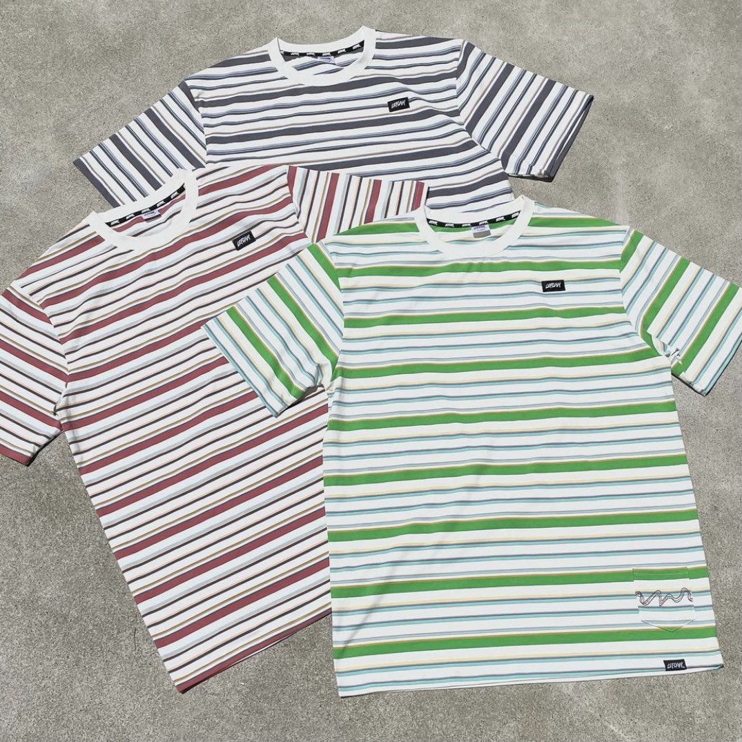 TAKE_C1114's tweet photo. 8/2(火)より
22SS新作アイテムの
店頭予約販売を開始!
patched multi col. border tee
Color :BLU、RED、GRN
Size : M〜XXL
¥6380
#leflah
#teeshirts
#bordertee
#streetstyle
#Tシャツ
#ストリートファッション https://t.co/FzKLsguHZ8