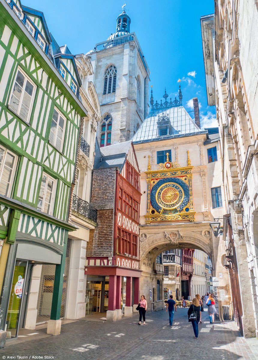 ExploreFranceEN's tweet photo. Bliss is wandering the colourful streets of Normandy and stumbling across some historic gems, such as the Gros Horloge in Rouen 😍🕰️ #ExploreFrance https://t.co/fMZlQwMvOX