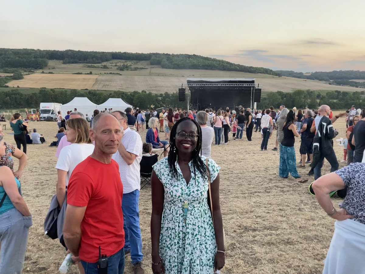 Prefet02's tweet photo. 29/07 : Fatou Mano, sous-préfète de l'arrondissement de Château-Thierry, s'est rendue au festival Musique en Omois dans la commune de Monthurel, afin de rencontrer les organisateurs et les équipes de la Croix Rouge. #Aisne #musiqueenomois #Monthurel https://t.co/HO4mvivTBT