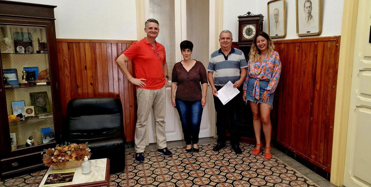 AytoSanMiguelA's tweet photo. AFATE y ADACEA también reciben el apoyo del Ayuntamiento de San Miguel de Abona
https://t.co/BUhiyhDuJ4
#AyuntamientodeSanMigueldeAbona #SanMigueldeAbona #apoyo #colaboracion #Alzheimer #dañocerebral #AFATE #ADACEA https://t.co/8WdHRSMEoR