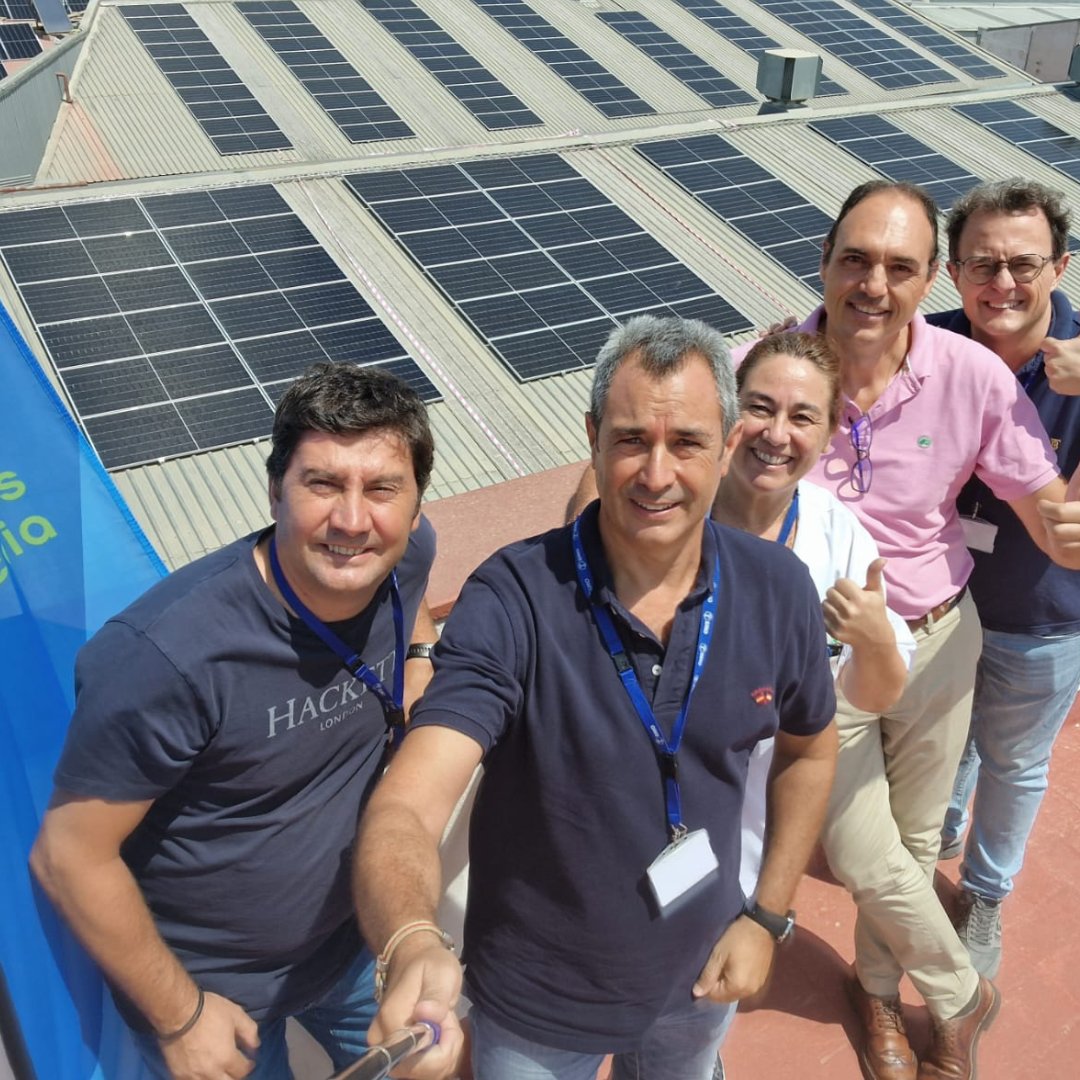 ¡Nuestras instalaciones ya cuentan con energía solar, en total, hemos puesto más de 200 placas en la cubierta!  
Recientemente hemos terminado la instalación y estamos muy contentos con el resultado 🙂 
#placassolares #energíasolar