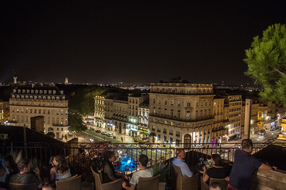 VisitBordeaux's tweet photo. It's also nice to get some height! Some rooftops offer wonderful views of the city's skyline. 🌃 Ready to discover them? #Bordeaux 

We've got some great addresses for you  👉 https://t.co/HxgHFB4riR

📸©Pierre Planchenault https://t.co/HGdWv0iC52