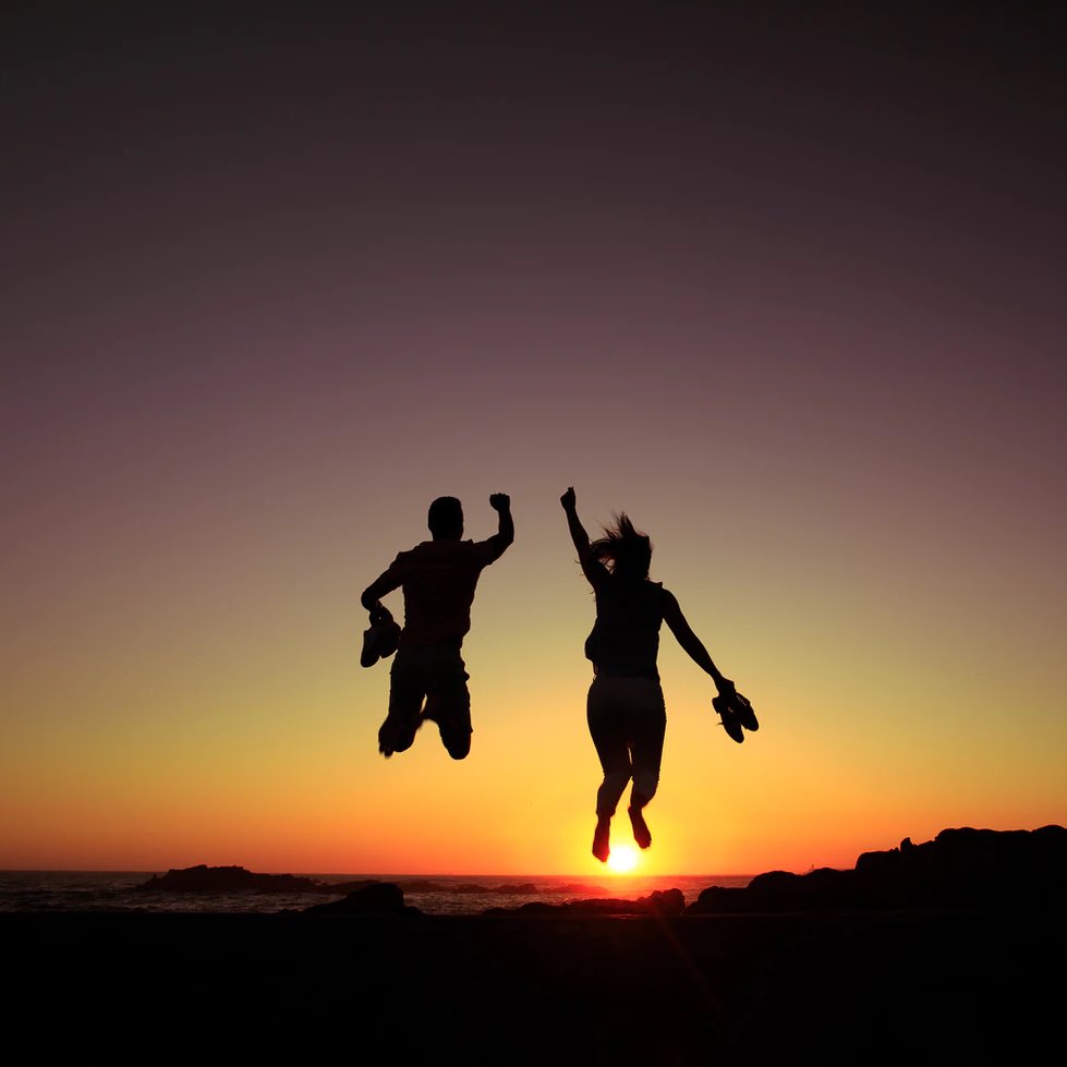 Kamu tau apa yang bikin kamu bahagia? Apa benar itu bikin kamu bahagia?

Bahagia itu beda dengan gembira. Bahagia itu bukan perasaan atau emosi.

Kalau menurutmu, bahagia itu sebenarnya gimana? ☕️

Thread 🧵