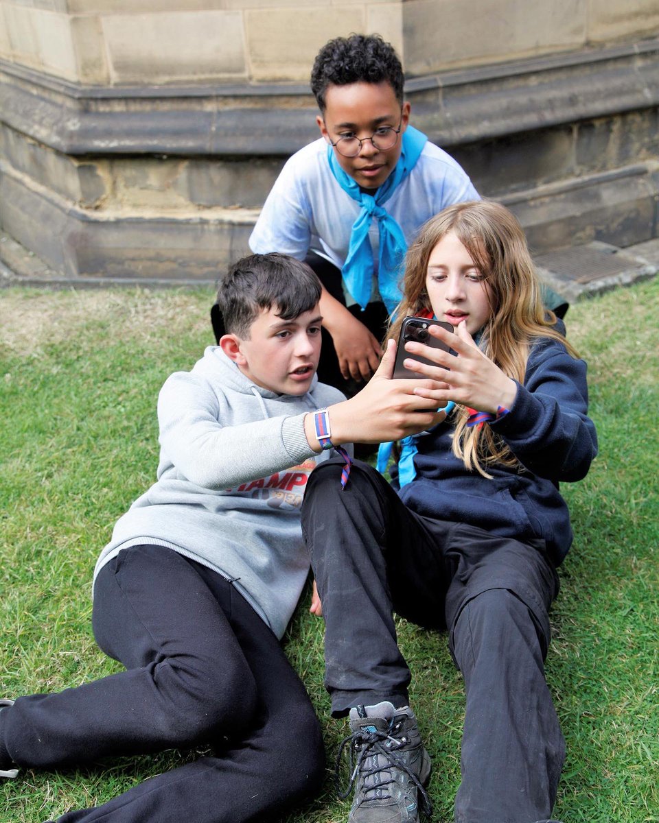 Chamboree's tweet photo. Our next social media admins? Scouts and Guides got to learn about portrait photography in Manchester! #chamboree #ukscouting https://t.co/mE4WxFyiVm