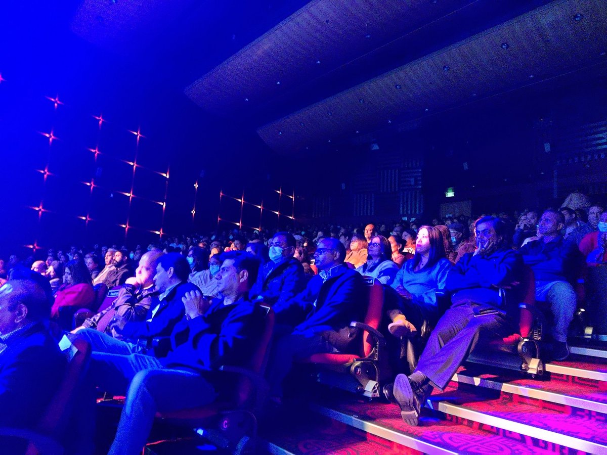 IndiainNZ's tweet photo. High Commission supported the musical tribute to #LataMangeshkar as part of the #AmritMahotsav organized by Gopal Bhatia @SkyCityGroup Auckland.
@AmritMahotsav @iccr_hq @Auckland_NZ @MukteshPardeshi
@IndianDiplomacy @indiandiplomats @BhavDhillonnz @IndiaNZDiaspora 
@AklCouncil https://t.co/I2RcixEqcG