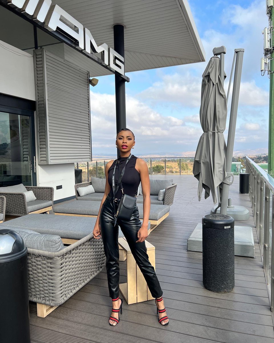 ayanda_thxbethe's tweet photo. Today is all about the thrill of driving so here’s a little quote about thrill: 

Thank you @amg_driving_academy_za for the incredible experience. And of course @mercedesbenzsa for “making fast cars” - I hope that you all get the Fast and Furious reference there😂 https://t.co/FTfvpQii2N