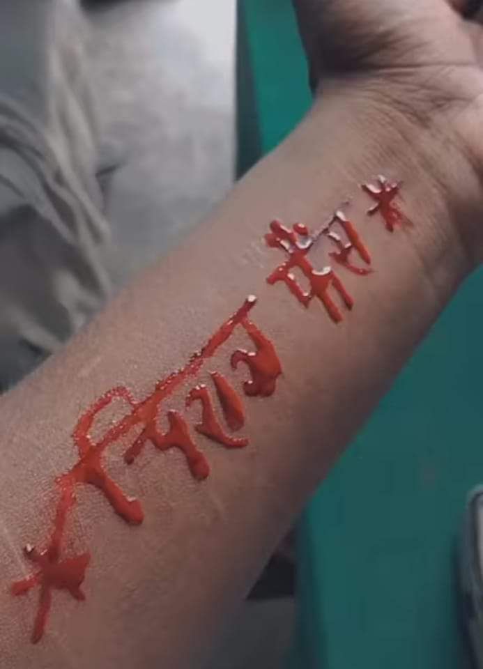 ChiragSupport's tweet image. अगर आप मुझे चाहते है तो मेरी बातों को जन -जन तक पहुँचाइए । हाथ काटने जैसी चीज़ों का मैं पक्षधर नही हूँ - चिराग पासवान 

आप सब से अपील ।
@LJP4India 
@iChiragPaswan 
@news4nations 
@firstbiharnews 
@LJP4India 
@Ljp4jharkhand 
@Ljp4Bihar 
@LJP4UP