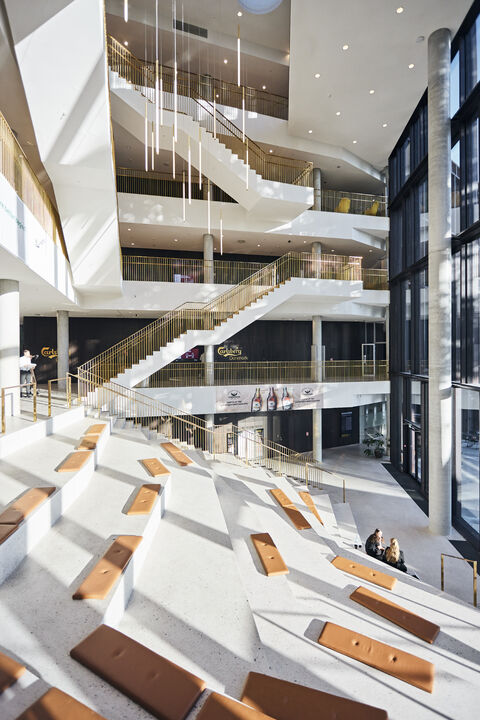 CarlsbergGroup's tweet photo. Our Central Office is built on the exact same hill in Copenhagen where everything started in 1847. Happy to share that the building is now award-winning for its sustainability!

Read more: https://t.co/GJT5YKSFjE

#GreenGoodDesign #CFMøllerArchitects #Sustainability https://t.co/03xqKtTtye
