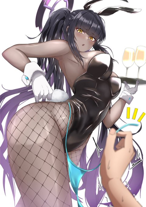 #バニーの日 

バニー&パンツの日ということで、どっちも満たしてくれるカリンちゃん……🐰🍷 