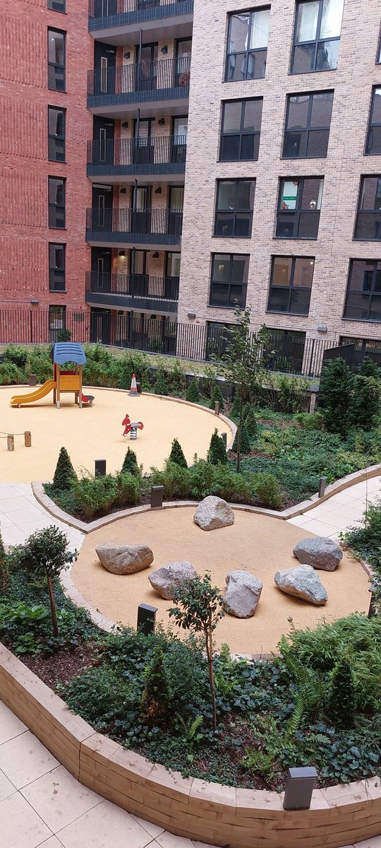 Currently covering a weekly inspection at Chantry House it's great to see the progress in the communal garden area since I was last here the.. space is very calming 😊 #teampurple <a href="/Christiepahous1/">Christie Simpson</a> @pa_housing