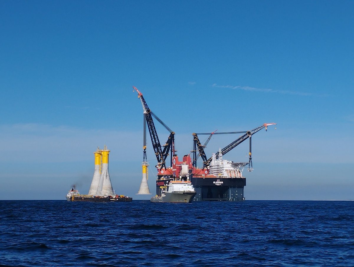 First concrete gravity base foundation for Fecamp projcect in #France being installed by Heerema (filling in for Saipem. Good few years since a GBF was last installed in the #offshorewind industry. Gloomy in Liverpool today - pic oddly makes me want a holiday.