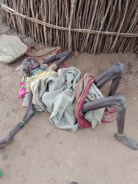 Bobijunior13's tweet photo. More than 20,000 children in Karamoja are malnourished!8-10 people die of hunger daily!
#KaramojaIsbleeding. https://t.co/2IgpZy6Uwx