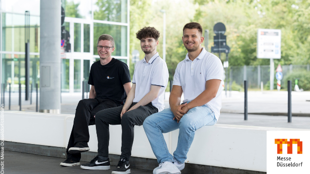 MD_GmbH's tweet photo. Neue Azubis - frischer Wind. Herzlich willkommen bei uns und @duscongress ihr drei!
#MesseDuesseldorf #DüsseldorfCongress #tradefair #messe #Messeteam #ausbildung #azubipower #welcome https://t.co/mimr0lOKGi