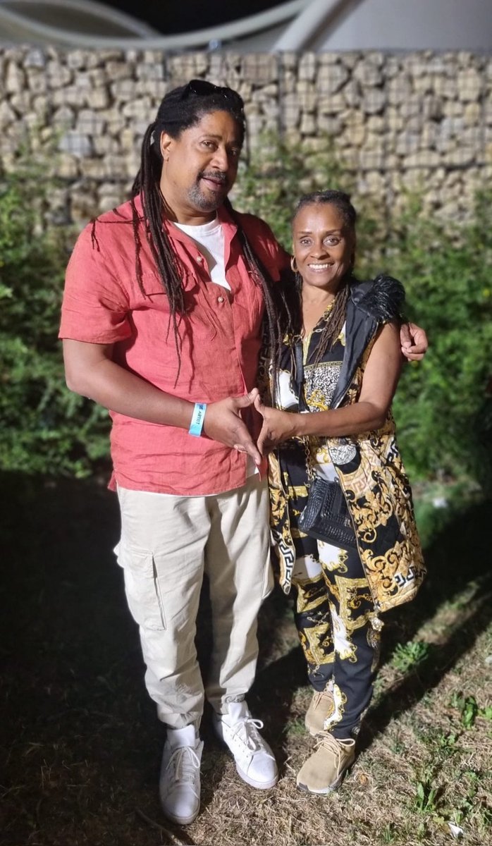 BGReggae's tweet photo. Great to see you again @MrNotchMusic1 from #caymanislands keep up the great works and thanks for your continuous support and genuine interest in what we do. I love this pic β€οΈπ€©
#bluemountain #mrnotch #caymanislands #reggae #rwgfaemusuc #britainsgotreggae #bgreggae #reggaeland https://t.co/uWpfOsoq5Z