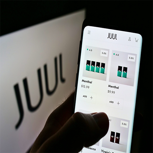vapingeyes's tweet photo. Juul Labs Inc. had its first quarter revenues plummet 23% from the prior year, according to people with knowledge of the matter, according to Bloomberg.
#juul #vape #ecig https://t.co/XuZUWkePAn