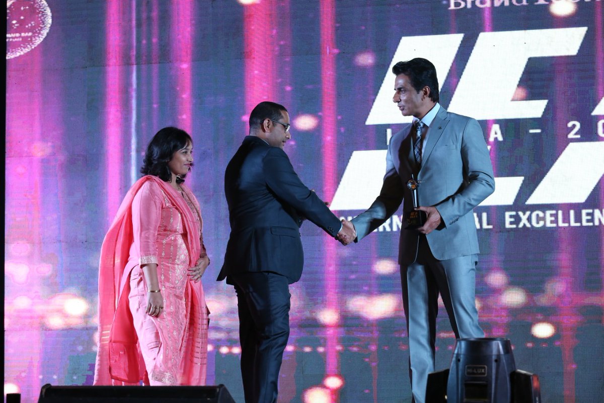 first_vite's tweet photo. Honored to receive the International Excellence Award for the Best Online Education Aggregator by @SonuSood
.
.
#sonusood #awards2022 #onlinelearning #firstvite #educational #awardwinning https://t.co/mk8G3uKJxE
