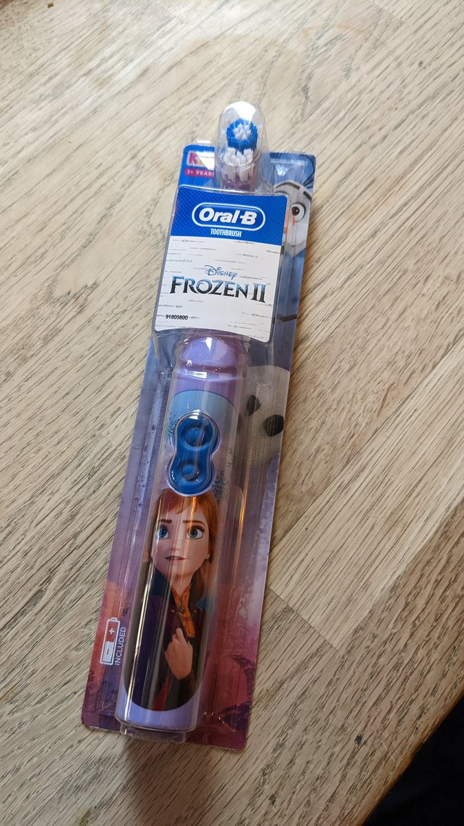 frankdoylezw's tweet photo. @OralB @OralBuk We bought a brush for our 7 year old daughter. Only when we got it home did we see that you can't replace the head! What a complete waste of plastic! This is not sustainable and you'd have to throw it all away when the brushes wear - terrible. https://t.co/noVGVj6RIV