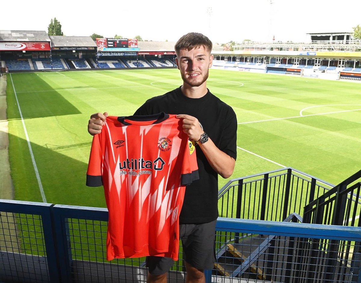 johnmcatee161's tweet image. Delighted to be here! @LutonTown #COYH