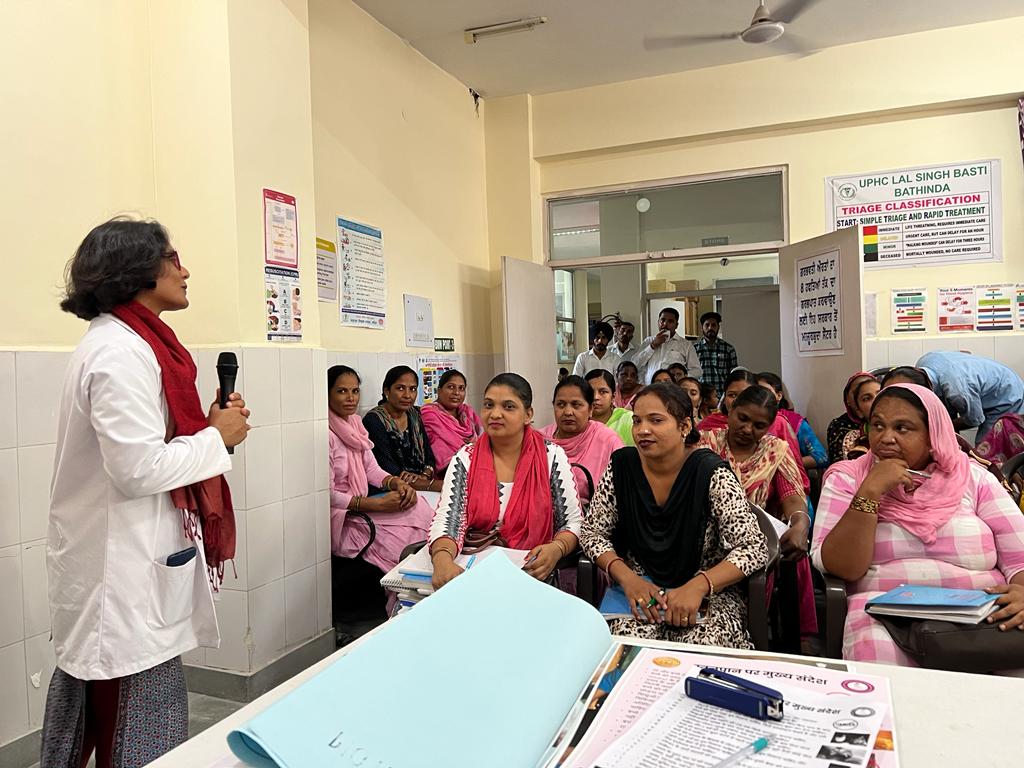 CFMAIIMSBti's tweet photo. #WorldBreastfeedingWeek 2022
Percolating Breastfeeding message among frontline health workers and ANC mothers by our faculty and nursing team at UHTC Lal Singh Basti Bathinda
#StepUpForBreastfeeding
#breastfeeding 
#WHO https://t.co/yHWKEcaQi5