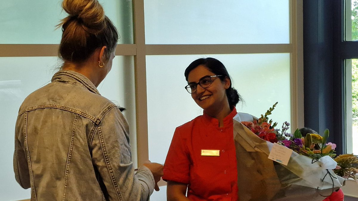 v_mondzorg's tweet photo. Vorige week hebben we afscheid genomen van onze collega Caroline. Wij bedanken haar voor de afgelopen jaren en wensen haar heel veel succes voor de toekomst. #verhagenmondzorg #volledigmondzorg #aalten #groenlo #lichtenvoorde #winterswijk #tandarts #tandartspraktijk #afscheid https://t.co/OmvM0QQHhn