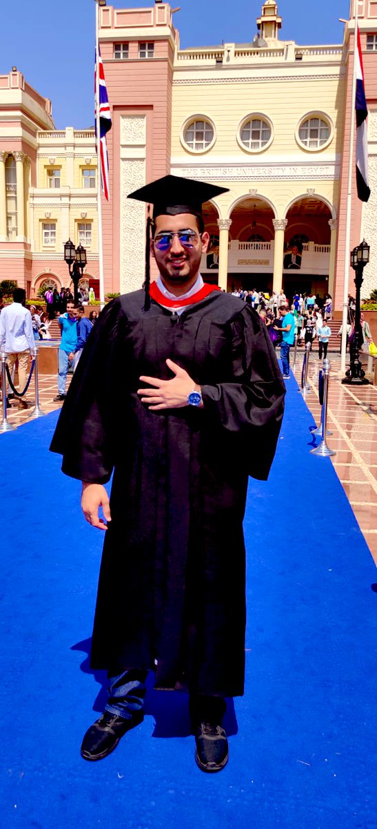 I FINALLY MADE IT 👨‍🎓