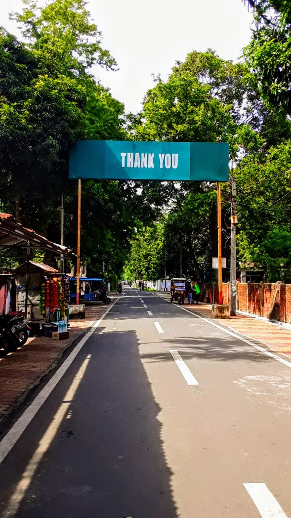 iamarghamallick's tweet photo. Entrance way to Barrackpore Mangal Pandey Park ✨

📸: @iamarghamallick

#️⃣: #arghamallickphotography #arghamallick

➡️: Visit my blog:
https://t.co/hndu4KVAkt

#photography #mobilephotography #Photos #photographer #PhotographyIsArt #mangalpanday #park #barrackpore #nature https://t.co/NlJXdGMWRy
