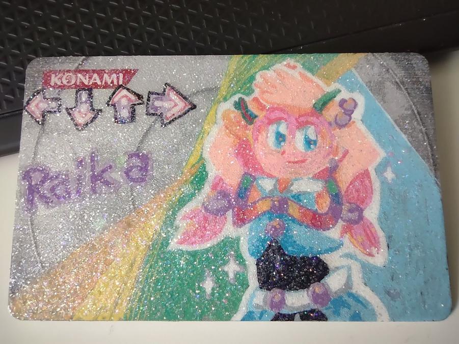 RaikachanCrafts's tweet photo. process of customizing my e-amuse card!
#eamuse #dancedancerevolution #rhythmgames #anime #girl #oc #glitter https://t.co/jYumNIbLm6