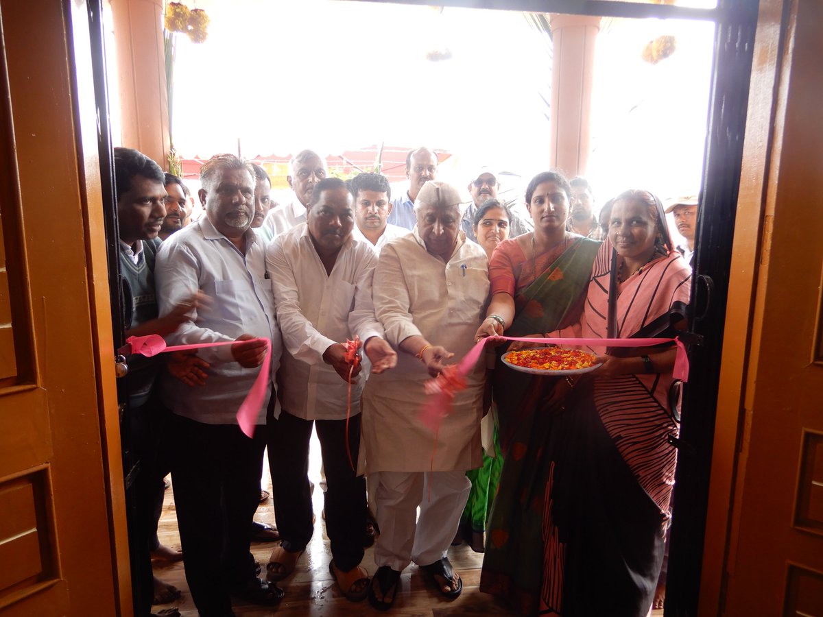 DeptGadag's tweet photo. ಅಲ್ಪಸಂಖ್ಯಾತರ ಮೆಟ್ರಿಕ್ ನಂತರ ಬಾಲಕಿಯರ ವಸತಿ ನಿಲಯದ ನೂತನ ಕಟ್ಟದ ಉದ್ಘಾಟನೆ ಸಮಾರಂಭ https://t.co/9M29ninjAL
