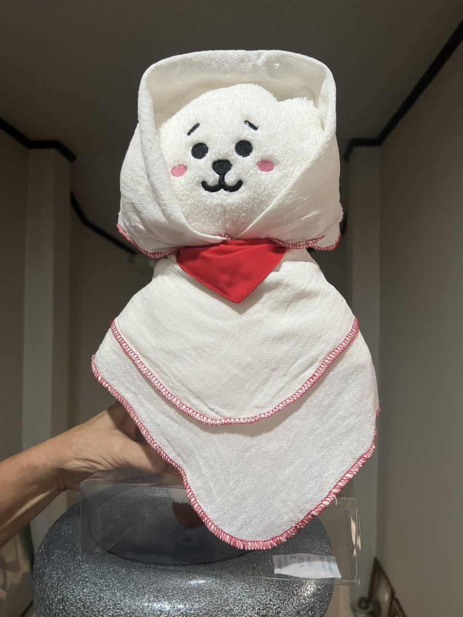 PATCHADOTNET's tweet photo. เรา: ซื้อตุ๊กตามา อยากกอดแต่มันสีขาวอะ ไม่อยากให้เลอะ ทำไงดี
แม่: https://t.co/LUaAgoT6my
