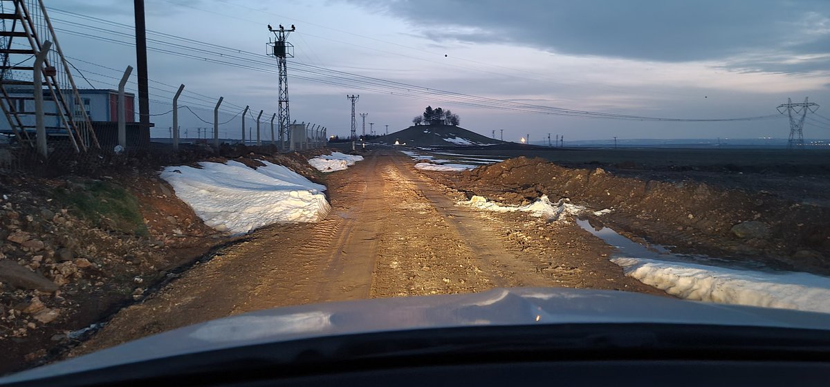 Hüseyin Göktepeli (@hgoktepeli) on Twitter photo Hilvana 3 km olan Göktepe köyünün kışın yolunun perişanlığı defalarca söylememize rağmen hep ilgili birimlere aktarılıp ilgili birimlerce ilgisiz kaldığımız durum. <a href="/tcbestepe/">T.C. Cumhurbaşkanlığı</a> <a href="/TC_icisleri/">T.C. İçişleri Bakanlığı</a> <a href="/UrfaValiligi/">T.C. ŞANLIURFA VALİLİĞİ</a> <a href="/sanliurfabld/">Şanlıurfa Büyükşehir 🇹🇷</a> <a href="/zabeyazgul/">Zeynel Abidin BEYAZGÜL</a> <a href="/Hilvanbeltr/">Hilvan Belediyesi</a> <a href="/aslanalibayik/">Aslan Ali Bayık</a> Hilvana 3 km olan Göktepe köyünün kışın yolunun perişanlığı defalarca söylememize rağmen hep ilgili birimlere aktarılıp ilgili birimlerce ilgisiz kaldığımız durum. <a href="/tcbestepe/">T.C. Cumhurbaşkanlığı</a> <a href="/TC_icisleri/">T.C. İçişleri Bakanlığı</a> <a href="/UrfaValiligi/">T.C. ŞANLIURFA VALİLİĞİ</a> <a href="/sanliurfabld/">Şanlıurfa Büyükşehir 🇹🇷</a> <a href="/zabeyazgul/">Zeynel Abidin BEYAZGÜL</a> <a href="/Hilvanbeltr/">Hilvan Belediyesi</a> <a href="/aslanalibayik/">Aslan Ali Bayık</a>