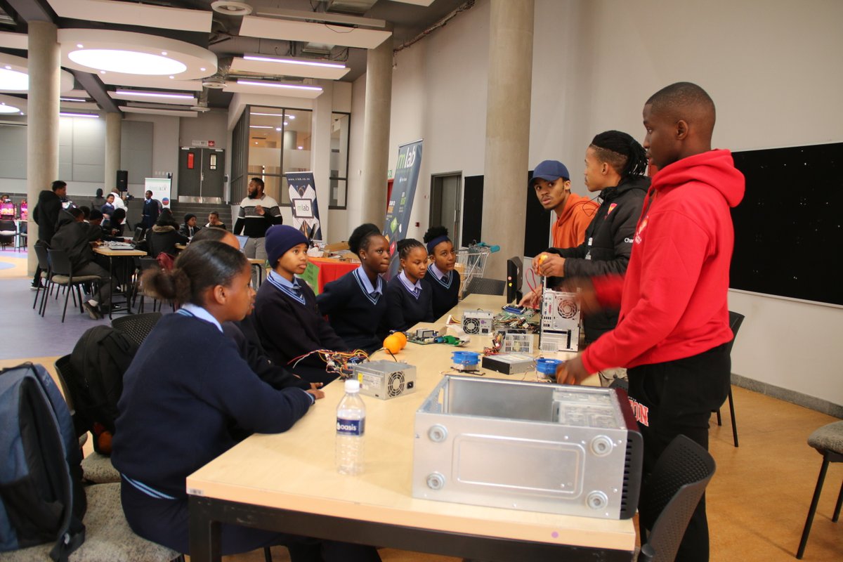 leeezo99's tweet photo. #NSW2022 is back again as a live event due to the recent pandemic. The event will be running from 1 - 3 August 2022 hosted at @MySPU in collaboration with @NCDevEco @dsigovza @NRF_SAASTA #SASSCIWEEK https://t.co/a2AlvxJCyH
