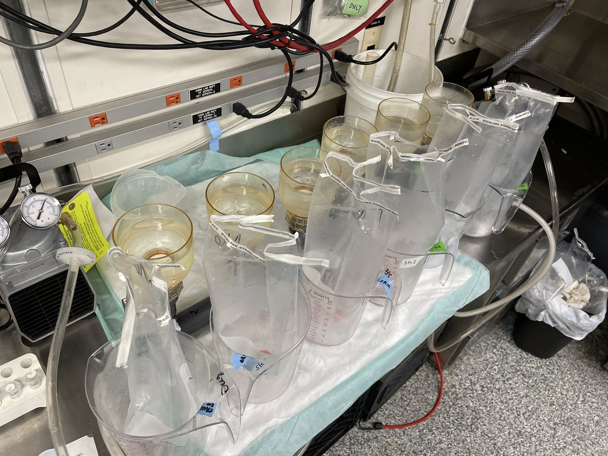 samengst's tweet image. Late night #eDNA collections on the NOAA Ship Bell M. Shimada 🧬🐟