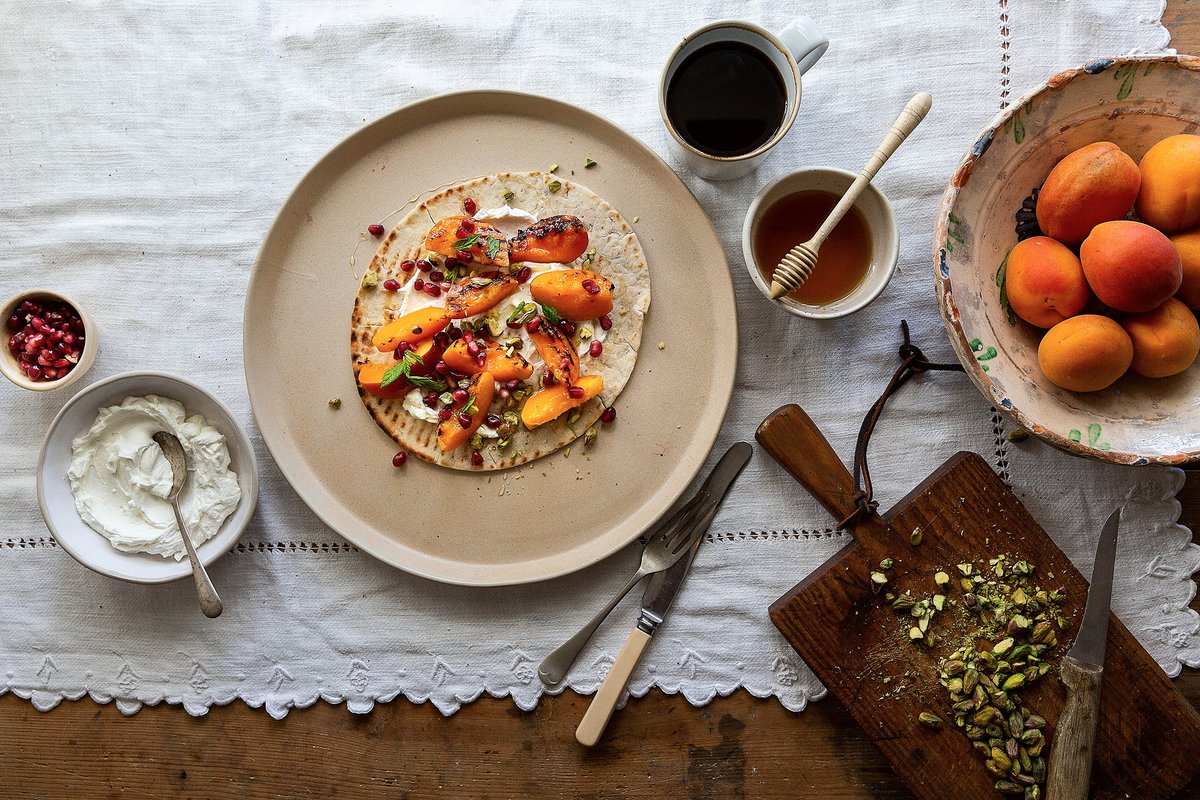 dinafoods's tweet photo. Who knew that the UK would be so good at growing apricots? In the spirit of supporting the English apricot, we've come up with a delicious breakfast idea. Take our #Paninette flatbread, add some labneh, grilled apricots, pistachios, honey, pomegranate and mint. Voila!
#DinaFoods https://t.co/17kppAYBRD