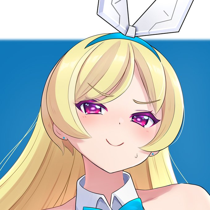 腕のポーズと衣装の差分があります。
https://t.co/3zcCEMPwjb 