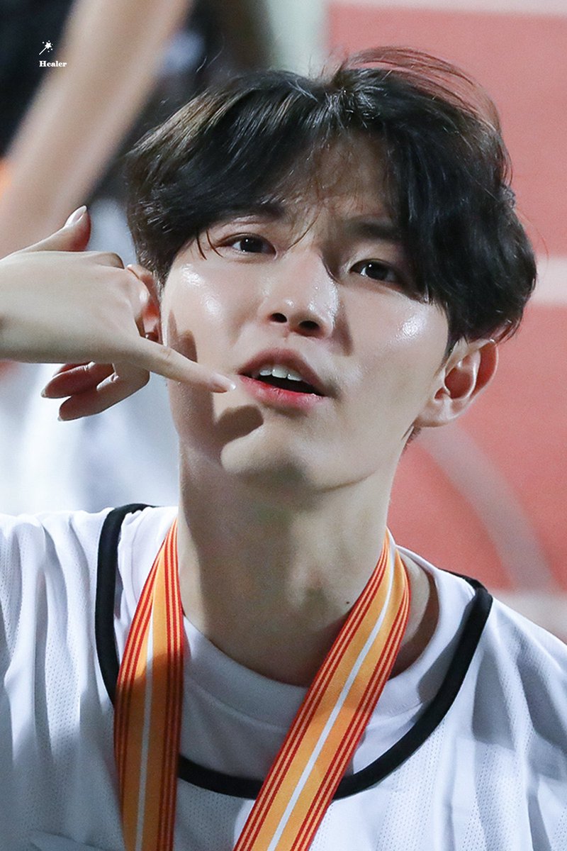 x4_9x's tweet photo. 코로롱 개자시가 https://t.co/ImXuC2KBDR