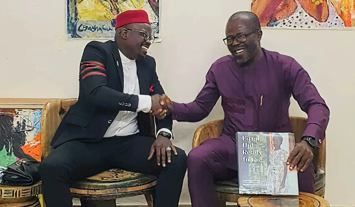obinwaegbe's tweet photo. Conversations'with Chinedu Felix Osuchukwu in pictures. It was an elucidating exchange with the brilliant artist, as well as with critical questions asked by an equally enlightened audience of artists and enthusians. 
-Obi Nwaegbe 07.07.22 https://t.co/Q6ZQqlBvJR