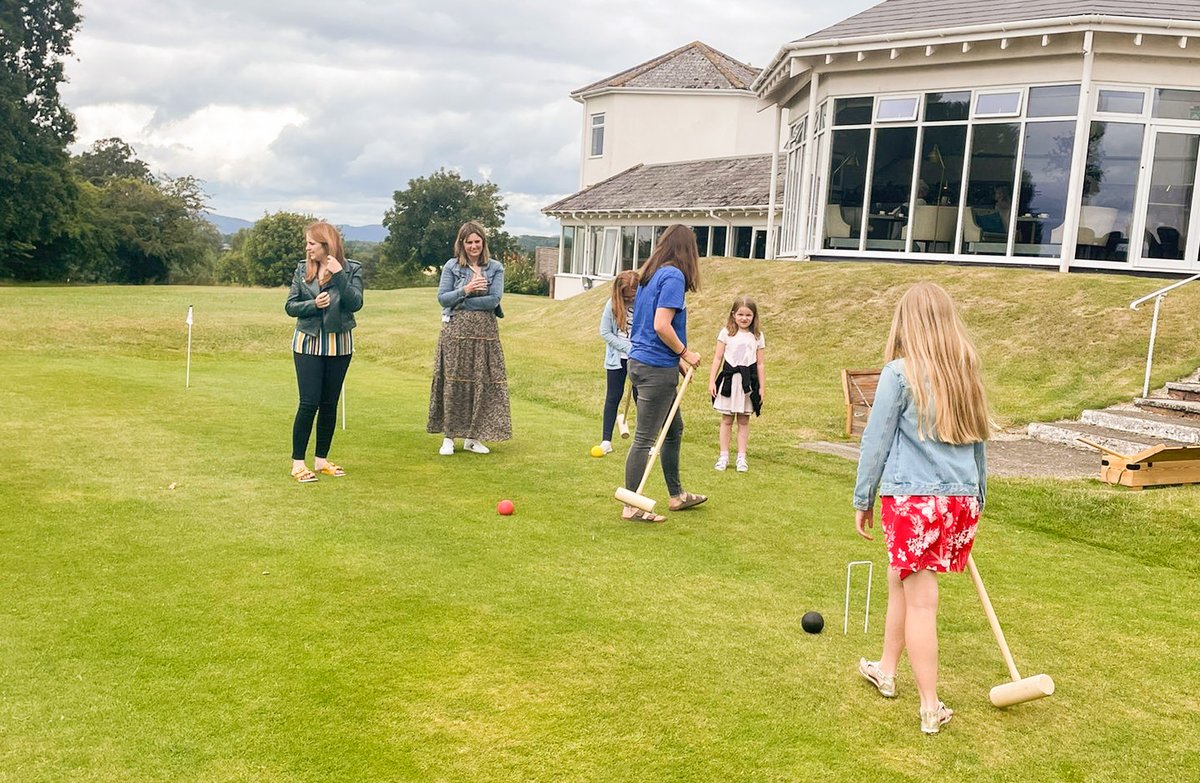On Sunday, Crowthers hosted a Summer Party for all of the team and family members and Tewkesbury Park! 
We enjoyed a BBQ and some outdoor games whilst socialising with the rest of the team, it was lovely to see everyone outside of the office ☺️
#personalapproach #accountants
