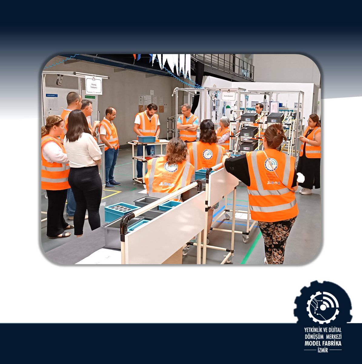 T.C. Sanayi ve Teknoloji Bakanlığı, TÜBİTAK TÜSSİDE ve UNDP Türkiye işbirliği ile yürütülen Model Fabrika Eğitmen Yetiştirme Programı Modül 3 - 2. Grup etkinliğini İzmir Yetkinlik ve Dijital Dönüşüm Merkezi'nde keyif ve başarı ile tamamladık.