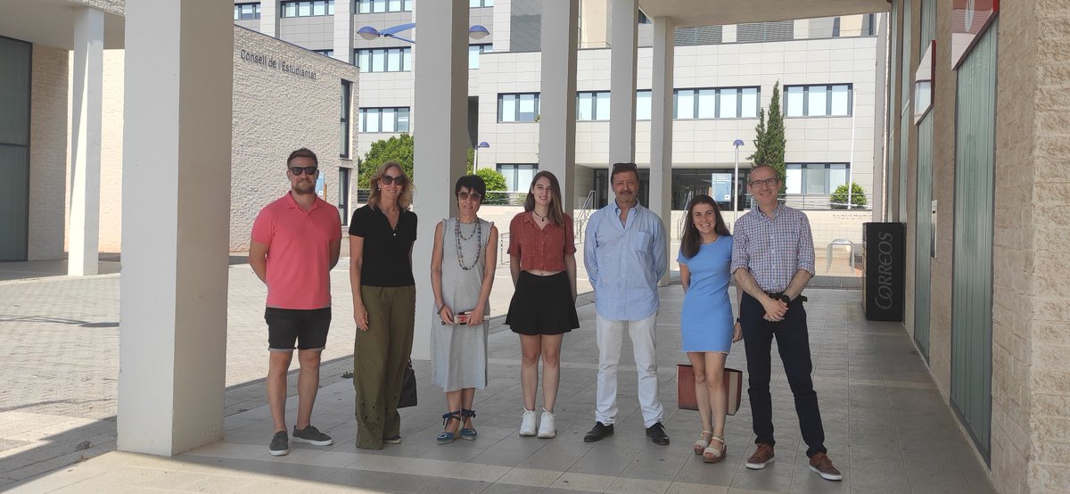 Exprimiendo los últimos días de trabajo antes de las vacaciones de verano🌞 Nos reunimos con el equipo de la Oficina de Proyectos Europeos e Internacionales 🇪🇺 de la @UJIuniversitat, preparándonos para el próximo curso💪