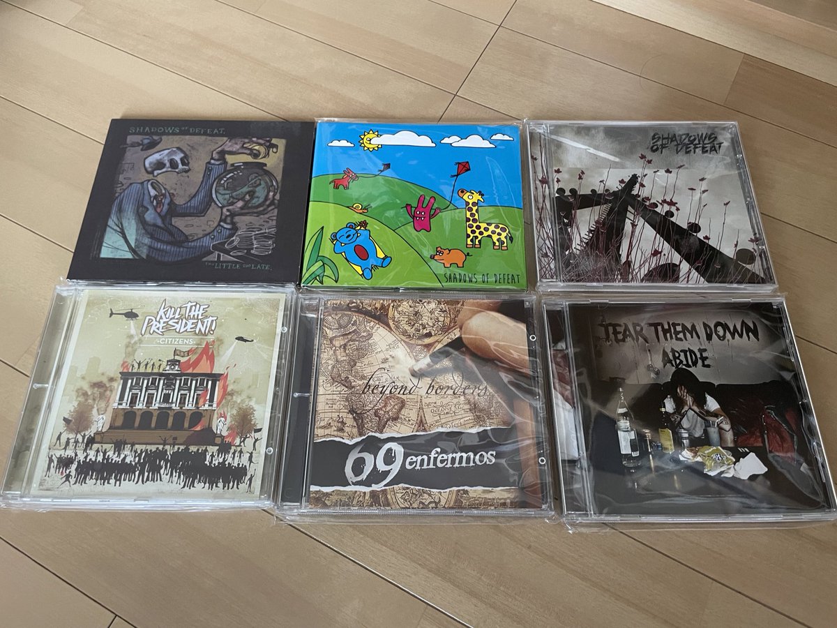 Graffiti2metal's tweet photo. HMVにてMorning Wood Recordsをはじめとする近年のメロコアCDを入手。
Shadows of defeat なんて中々手に入らない上にハンドナンバリング入り。
いい買い物したわいな。 https://t.co/q7VhYun1K0