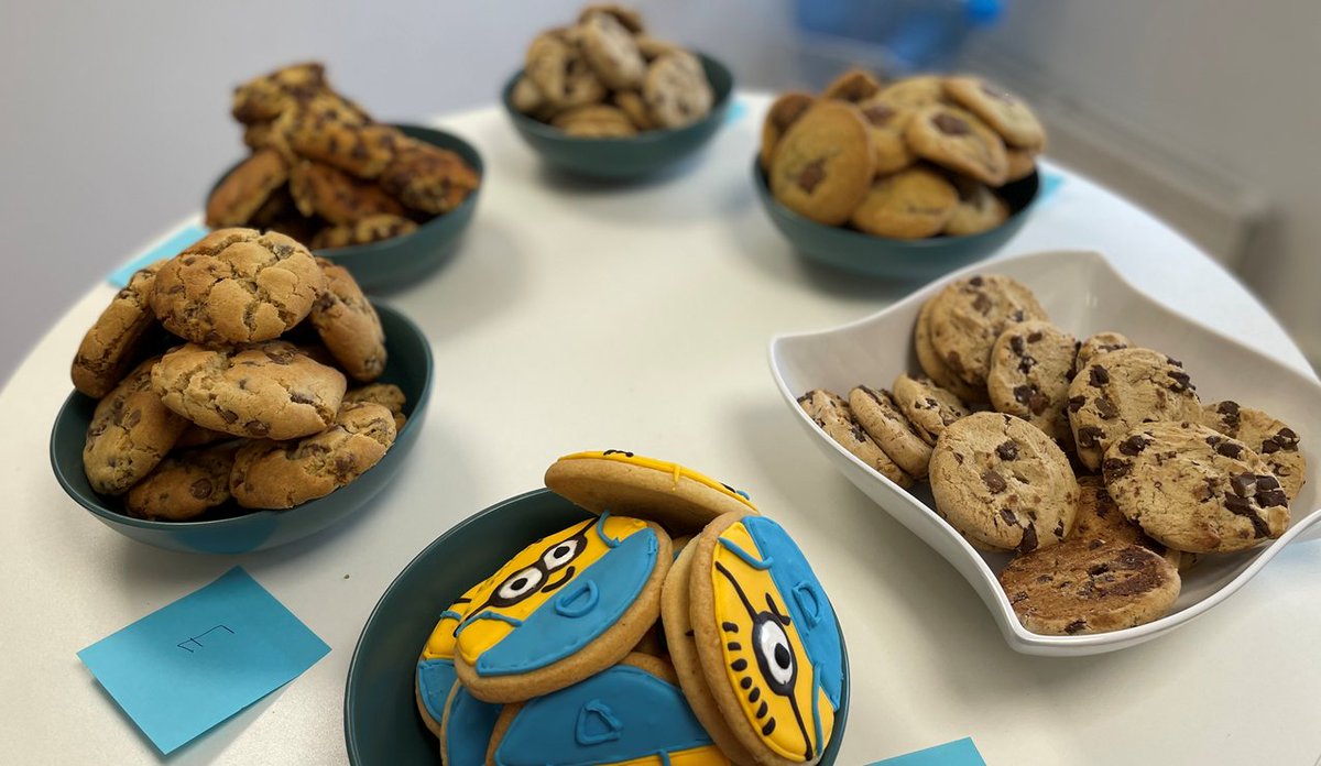 ThisIsRN's tweet photo. The chocolate chip cookies set up in the RN kitchen this morning ahead of National Chocolate Chip Cookie Day!
🍪🍪🍪
#chocchipcookies #sugarrush https://t.co/6yajKPRA4T