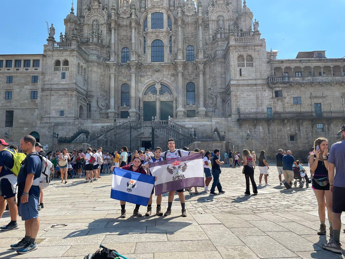 Pablo_Pinchito's tweet photo. Recorremos kilómetros 
Superamos obstáculos
Solo por ti 
O tala sí
💙🤍💙
#Viajandoconeltala @CFTalavera @taladefender https://t.co/XM6rP01kIN