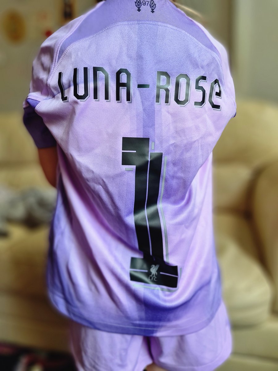 doddyinit's tweet image. Next kit Luna gets will have DODD on it, legally. Never looking back, always looking forward..