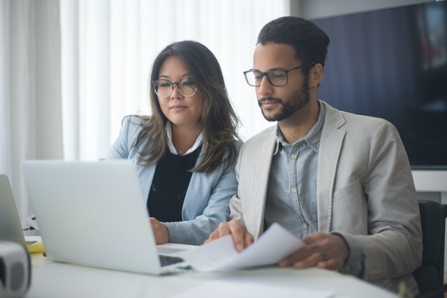 TalentGrader's tweet photo. Did you know that productivity in a remote environment is dependent on connections? 

Since the pandemic, there has been a decrease in both bonding connections and bridging connections. 

For more information: https://t.co/qqH6I0Cko4

#HRExchangeNetwork #RemoteWorkplace https://t.co/p8jwTgitHS