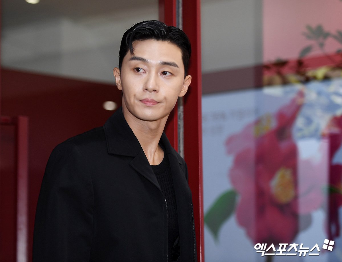 AboutPsj's tweet photo. #ParkSeoJun at N°1 DE CHANEL GARDEN Pop Up store opening event in Seoul.

#ParkSeoJoon
#박서준 https://t.co/opQWaE8UEg