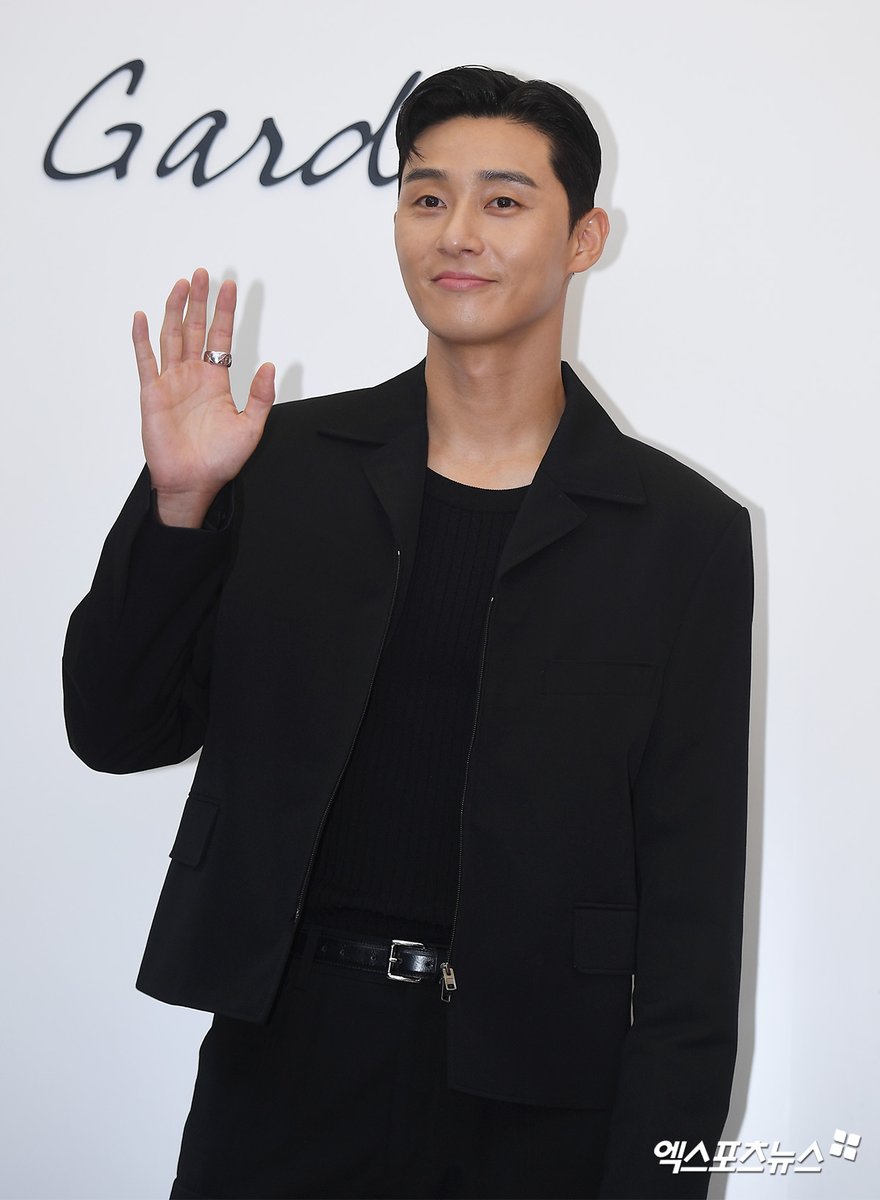 AboutPsj's tweet photo. #ParkSeoJun at N°1 DE CHANEL GARDEN Pop Up store opening event in Seoul.

#ParkSeoJoon
#박서준 https://t.co/opQWaE8UEg