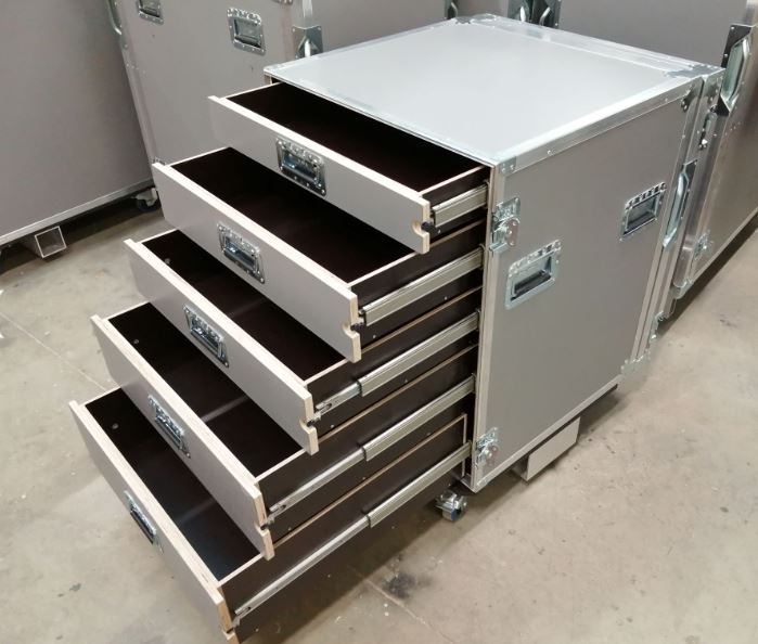 One of our customers recently used our slides in the design and build of some flight-cases.

Products used:
- RA5R: Telescopic slide with total extension in Steel
- RA5F: Steel Total Extension Telescopic Slide, Closed Lock

chambrelan.co.uk