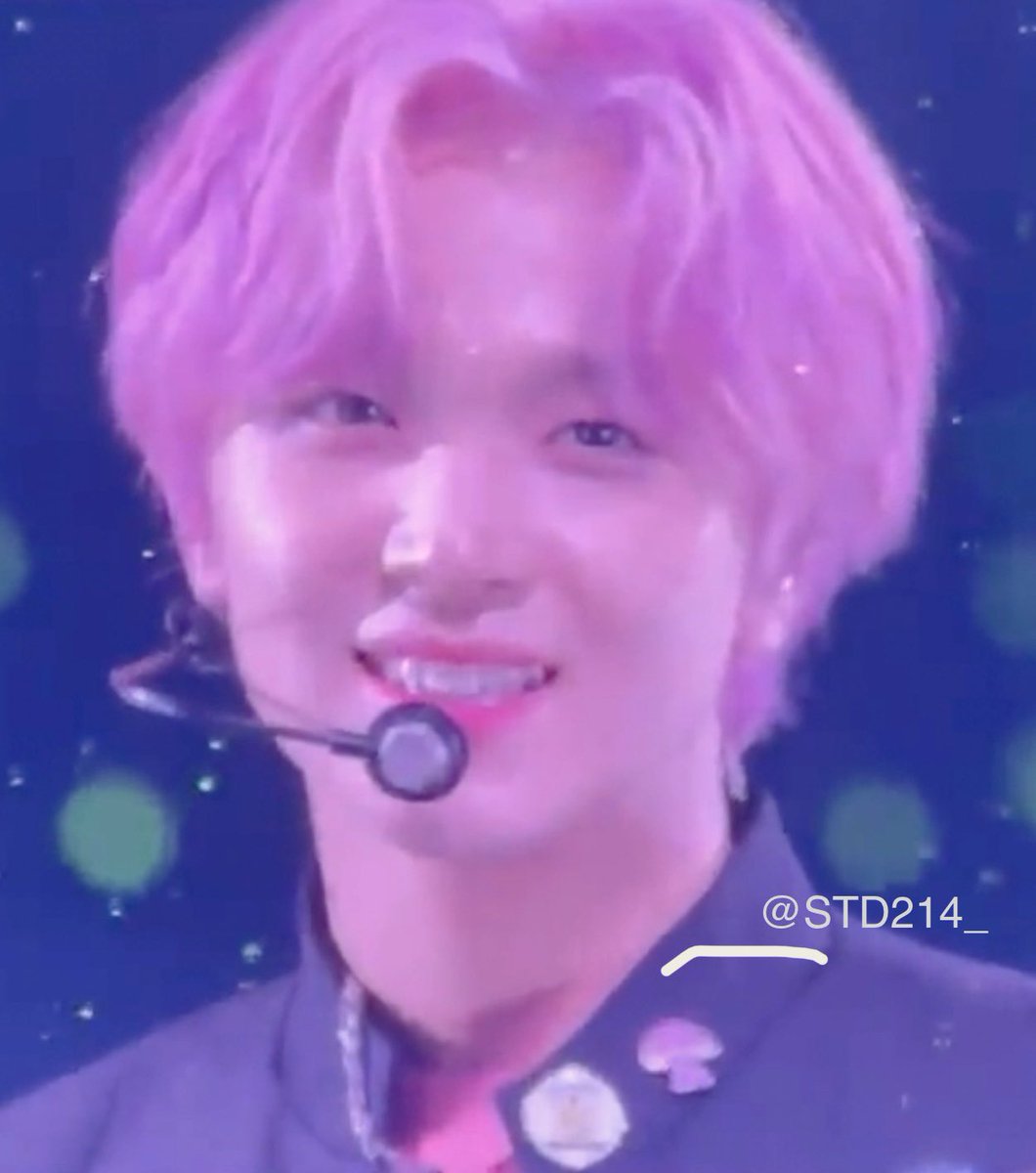 haechan looks so stunning *_*