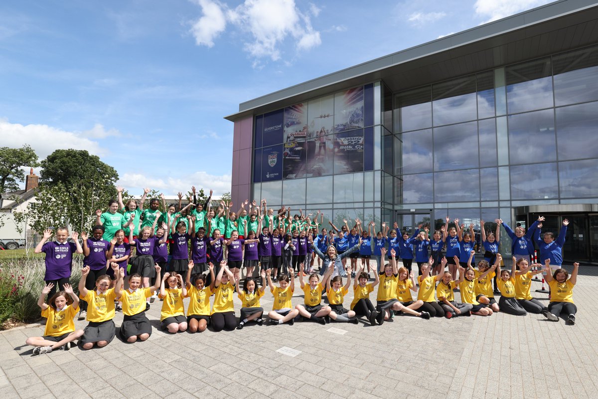 SilverstonePark's tweet photo. Excellent collaboration here between two of our businesses @EnovationLtd &amp; @HexagonMI 

Applying their #coding knowhow to work with @GirlsOnTrackUK that is doing so much to help boost female representation in #Motorsport 

https://t.co/PIGVQoVbUj

#Girls #Careers https://t.co/Dnvu7TpK8V